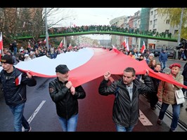 Ulicami Szczecina przeszedł biało-czerwony Marsz Niepodległości