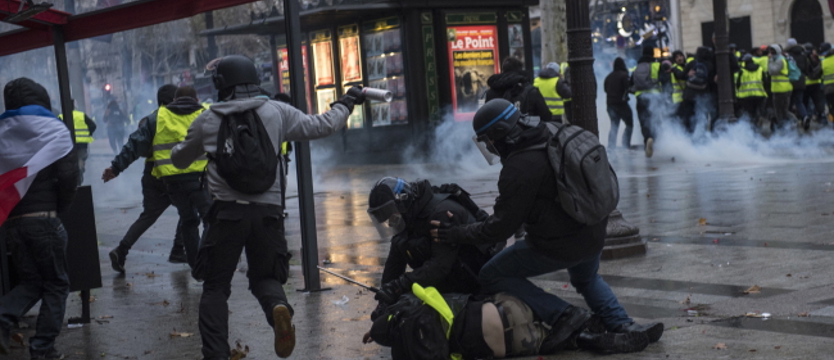 Ponad 130 rannych, prawie 1000 zatrzymanych we Francji