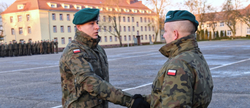 Wyróżnienie dla żołnierza za pomoc w obezwładnieniu nożownika