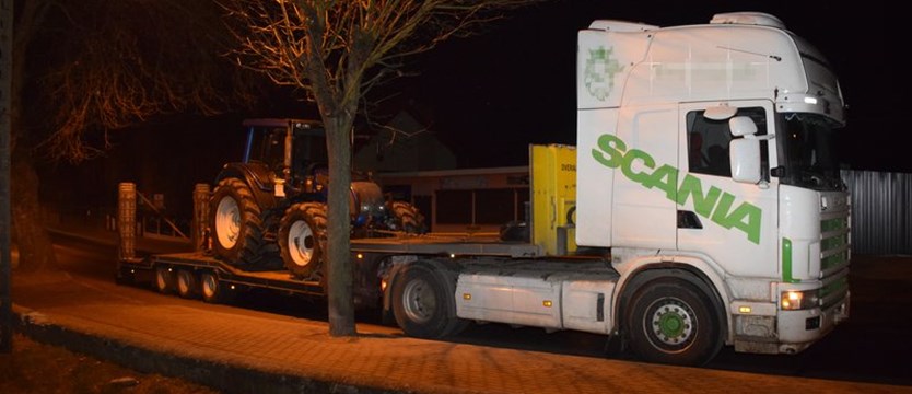 Wyrok na pijanego kierowcę ciężarówki, który wiózł traktor