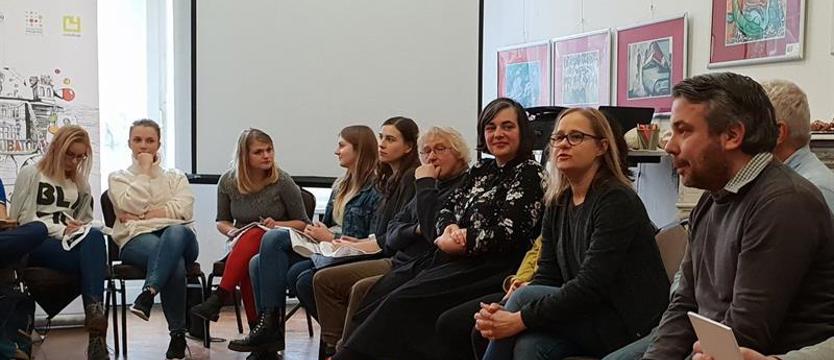 Dwa koszyki moderatorów