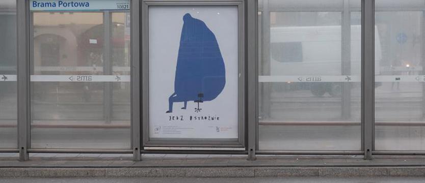 Żryj lub żyj. Plakatami w otyłość [SONDA]