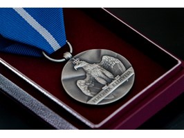 Medal dla Danuty Szyksznian-Ossowskiej