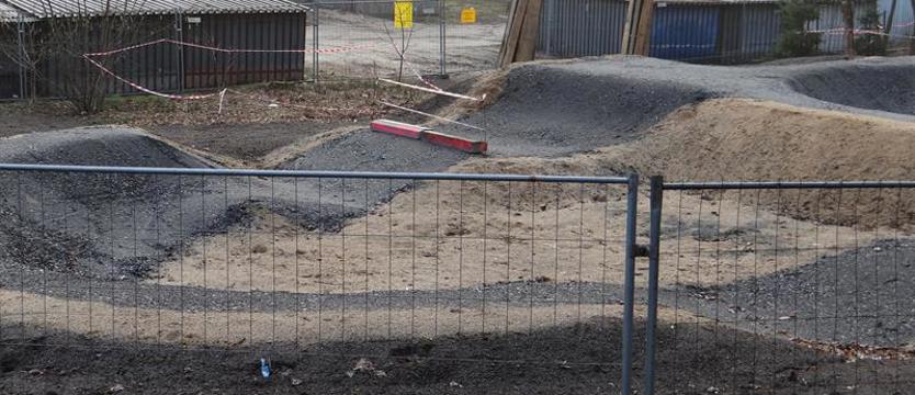 Pumptrack z poślizgiem