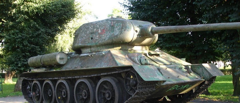Sławno pozbywa się pomników. T-34 w Forcie Marian
