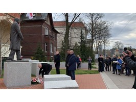Pamięci ofiar katastrofy pod Smoleńskiem. Szczecin uczcił 9. rocznicę tragedii