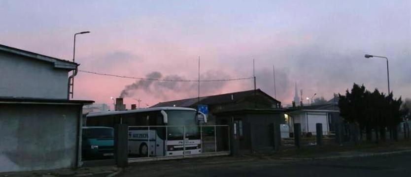 Dymiąca zajezdnia