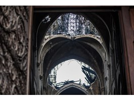 Pożar katedry Notre Dame opanowany. Zostanie ona odbudowana