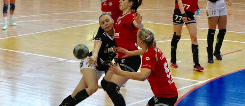 Piłka ręczna, Pogoń nie zatrzymała Startu