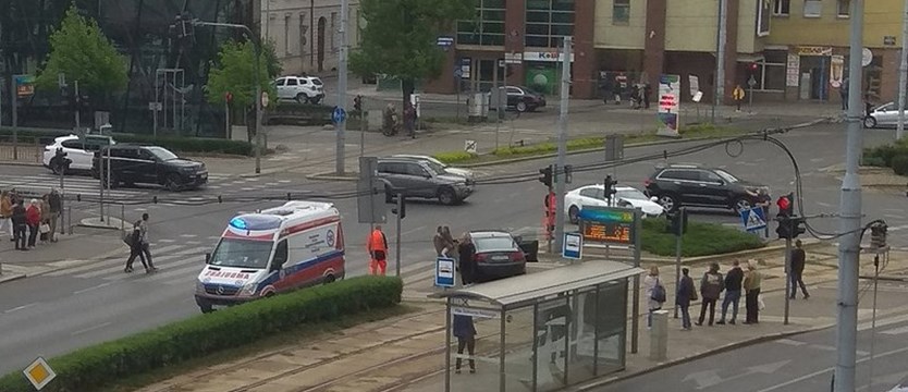 Zderzenie dwóch aut na pl. Żołnierza Polskiego