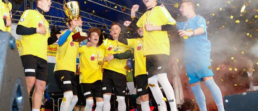 Piłka nożna. Sternik mistrzem Polski