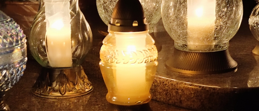 Nie żyje mężczyzna, który próbował dokonać w Warszawie samospalenia