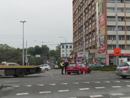 Zderzenie samochodów na placu Rodła w Szczecinie