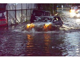 Ulewny deszcz w Szczecinie i już kłopoty