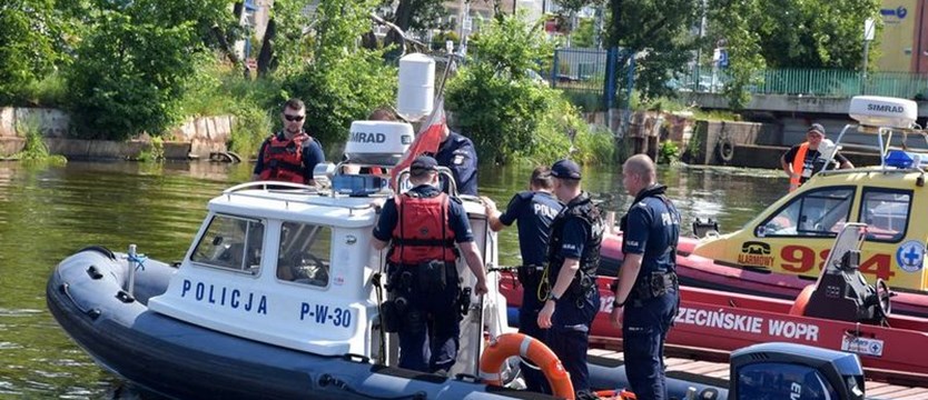 Nowy sprzęt dla policjantów do akcji ratunkowych nad wodą