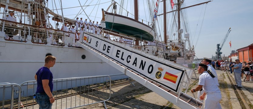 Hiszpanie zapraszają na pokład żaglowca Juan Sebastián de Elcano