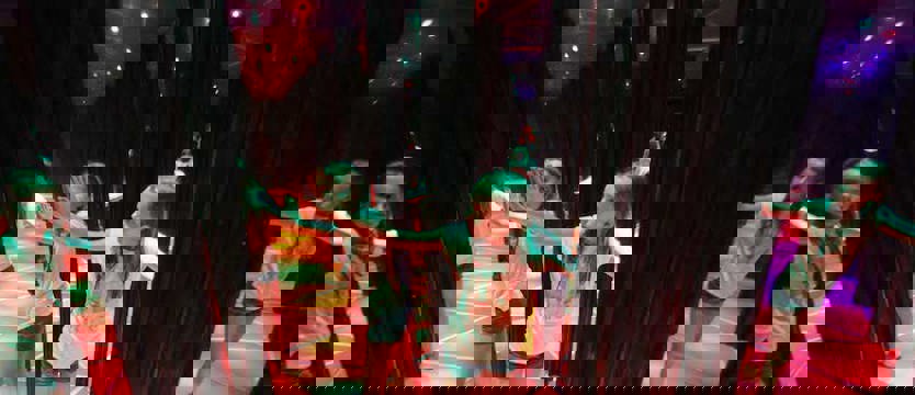 Lustrzany labirynt pełen nowych niespodzianek