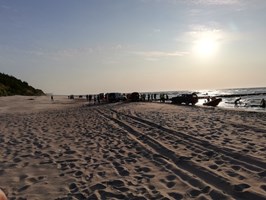 Tragedia na rewalskiej plaży. Utonął ojciec i syn