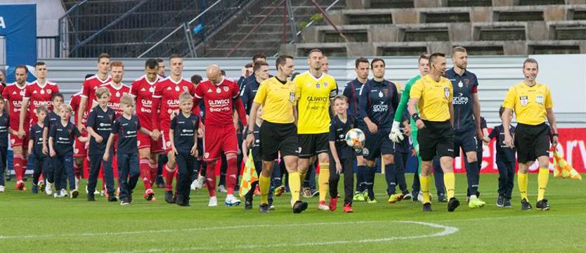 Piłka nożna. Z Piastem bez Drygasa, szykują się kolejne osłabienia