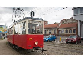 Historyczny tramwaj ulicami miasta