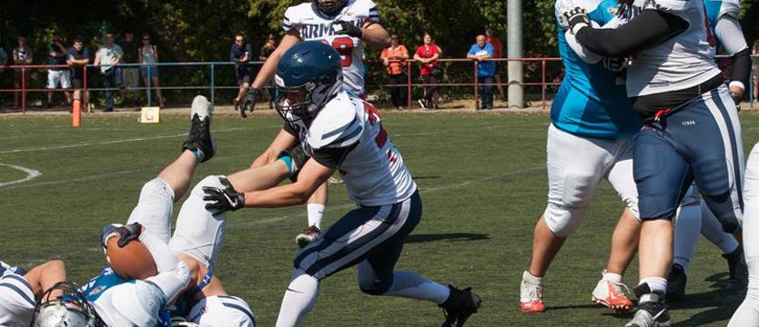 Futbol amerykański. Armada z kompletem zwycięstw