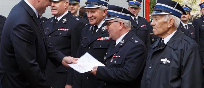 Pieniądze na wozy dla straży