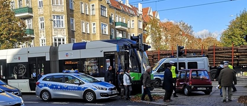 Tico zderzyło się z tramwajem w centrum Szczecina