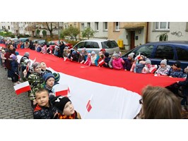 Z wielką flagą przez Szczecin