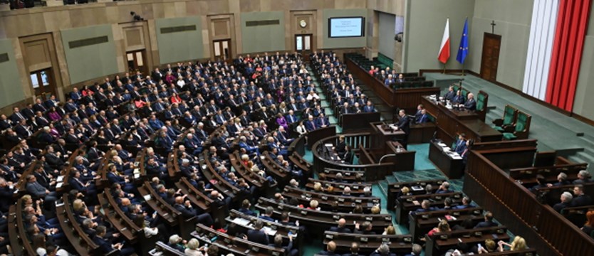 Sejm IX kadencji rozpoczął obrady. Elżbieta Witek została marszałkiem