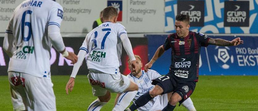 Piłka nożna. Kowalczyk doczekał się