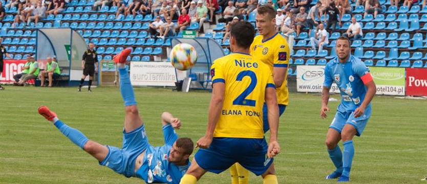 Piłka nożna. Porażka Błękitnych w Toruniu