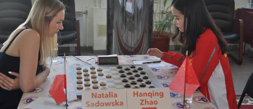 Warcaby. Srebro Natalii Sadowskiej i brąz Polek