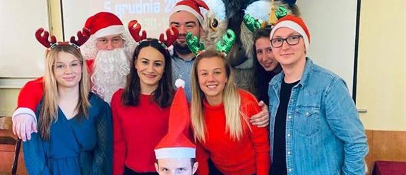 Ustanowili nowy rekord. Mikołajkowa aukcja dla Szymona