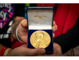 Noblowski Medal Tokarczuk dla WOŚP. Można go wylicytować!
