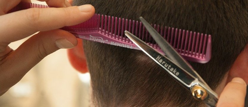 Ojciec postrzelił fryzjera, bo nie spodobała mu się fryzura syna