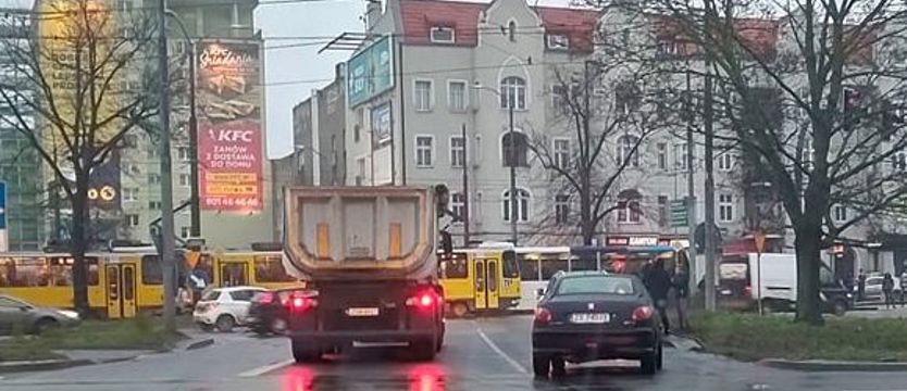 Kolizje, wypadek i potrącenie pieszego w Szczecinie
