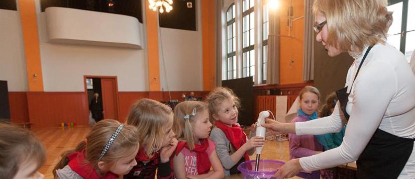 Rodzicu, tu szybkość się liczy! Nabór na ferie w Pałacu Młodzieży