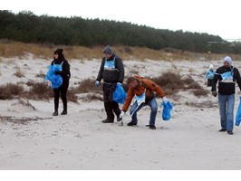 Sprzątali plażę. Ruszyła „Bałtycka Odyseja”