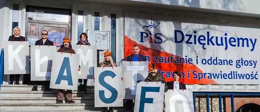 Sprawa „kłAmStFwo” – happening przeciwko ustawie
