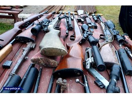 CBŚP uderzyło w nielegalny handel bronią