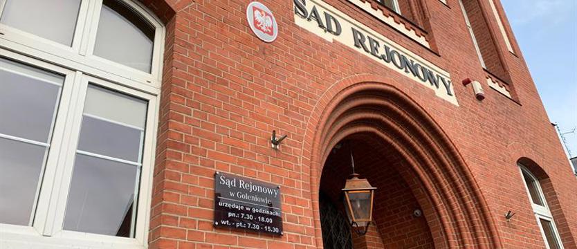 Oferował policjantom 500 zł, stanie przed sądem