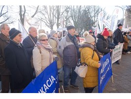 Protest nauczycieli: „Nasze postulaty są wciąż aktualne”