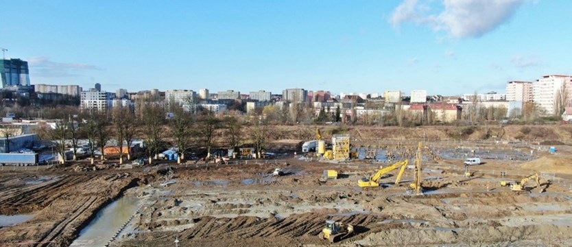 Widać zarysy budynków aquaparku w Szczecinie