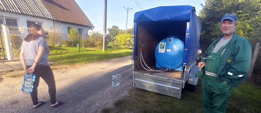 Woda z bakterią coli, mieszkańcy czekają na wyniki badań