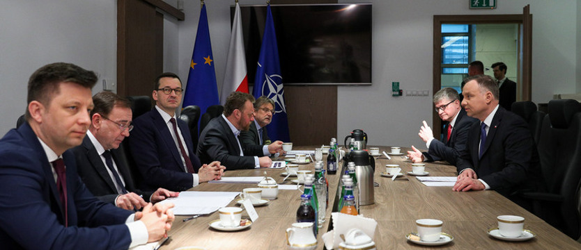 Posiedzenie Rządowego Zespołu Kryzysowego. Aplikacja dla osób w kwarantannie