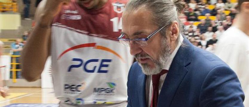 Koszykówka. W głowach 75 procent składu