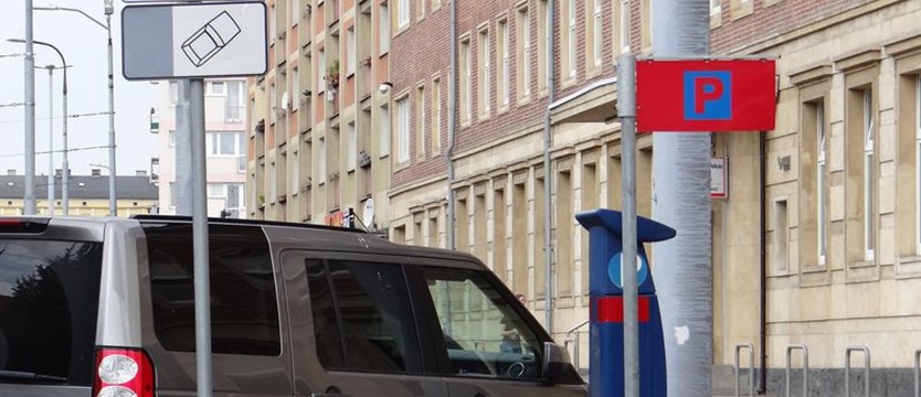 Radni znieśli opłaty targowe i w Strefie Płatnego Parkowania w Szczecinie