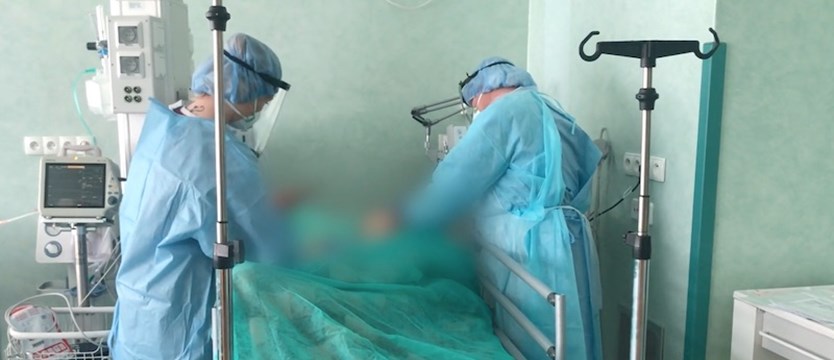 Sześciu pracowników szpitala przy Arkońskiej z koronawirusem – łącznie dziewięciu