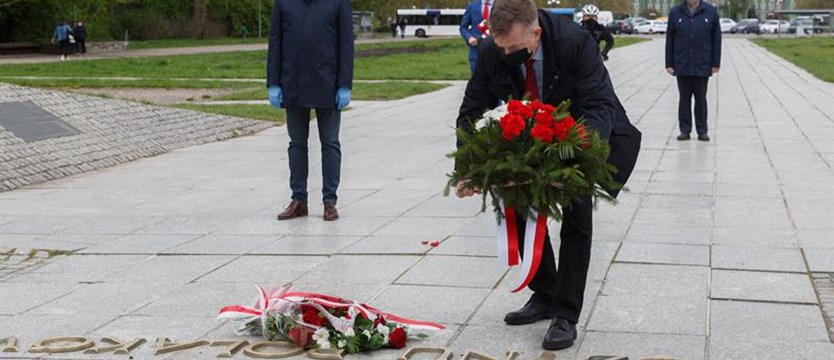 Lewica świętowała 1 Maja pod pomnikiem Czynu Polaków