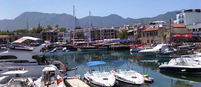 Cypr pokryje koszty wakacji turystów, jeśli zachorują na COVID-19